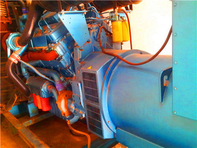 珠晖750kw发电机维修保养的价格、机油散热器堵塞导致机油温度过高故障